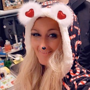 Meet your Posher, Debbie